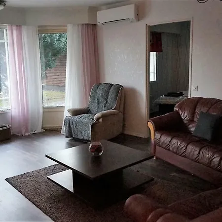 Apartamento 4 Bedrooms Near Center - Kranni *