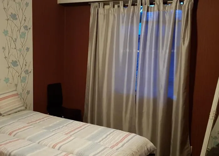 Appartement 4 Bedrooms Near Center - Kranni *