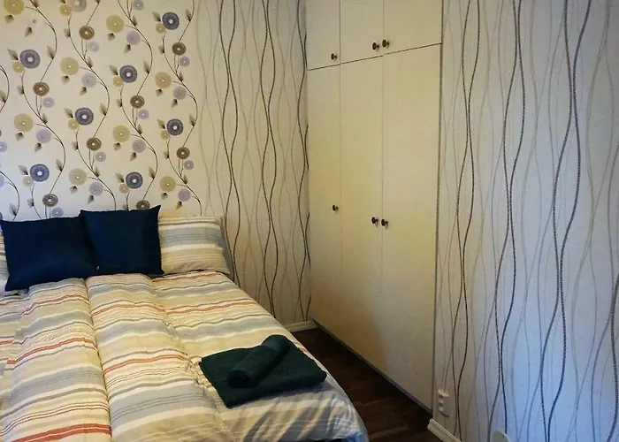 4 Bedrooms Near Center - Kranni * 波里