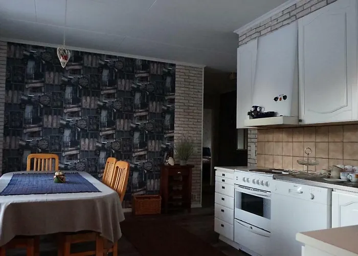 4 Bedrooms Near Center - Kranni 波里