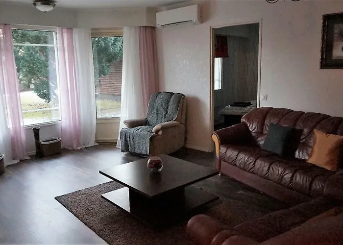 公寓 4 Bedrooms Near Center - Kranni *